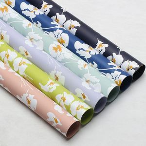 Papel de Embalaje Floral Impermeable de PE Mate con Diseño de Flor de Iris, 56x56cm, para Floristería, Día de San Valentín, Día de la Madre - Product Image 4