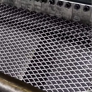 Malla <span class=keywords><strong>de</strong></span> Acero Galvanizado Expandido <span class=keywords><strong>de</strong></span> 9x27 mm y 0,35 mm para Estuco <span class=keywords><strong>de</strong></span> <span class=keywords><strong>Paredes</strong></span>, Construcción <span class=keywords><strong>de</strong></span> Apartamentos y Villas Modernas - Product Image 4