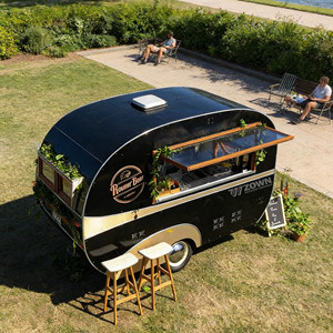 Camion de restauration électrique mobile avec plan de travail personnalisé, certifié CE, pour foires, carnavals, et vente de snacks et boissons en extérieur - Product Image 1