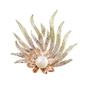 ZHIWEI Korean version of the new coral flower pearl zircon brooch elegant atmosphere clothing accessories pin