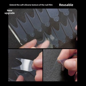 12 Formes d'Ongles Françaises en Silicone, Motifs Feuille d'Érable et Cœur, Autocollants Fins Imperméables pour Manucure - Product Image 6