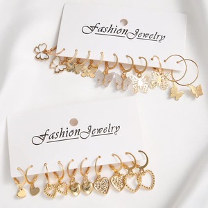 Joyería de Moda, Juego de 10 Pares de Aretes de Mariposa y Corazón Dorados, Regalo para Mujer, Aleación de Zinc - Product Image 1