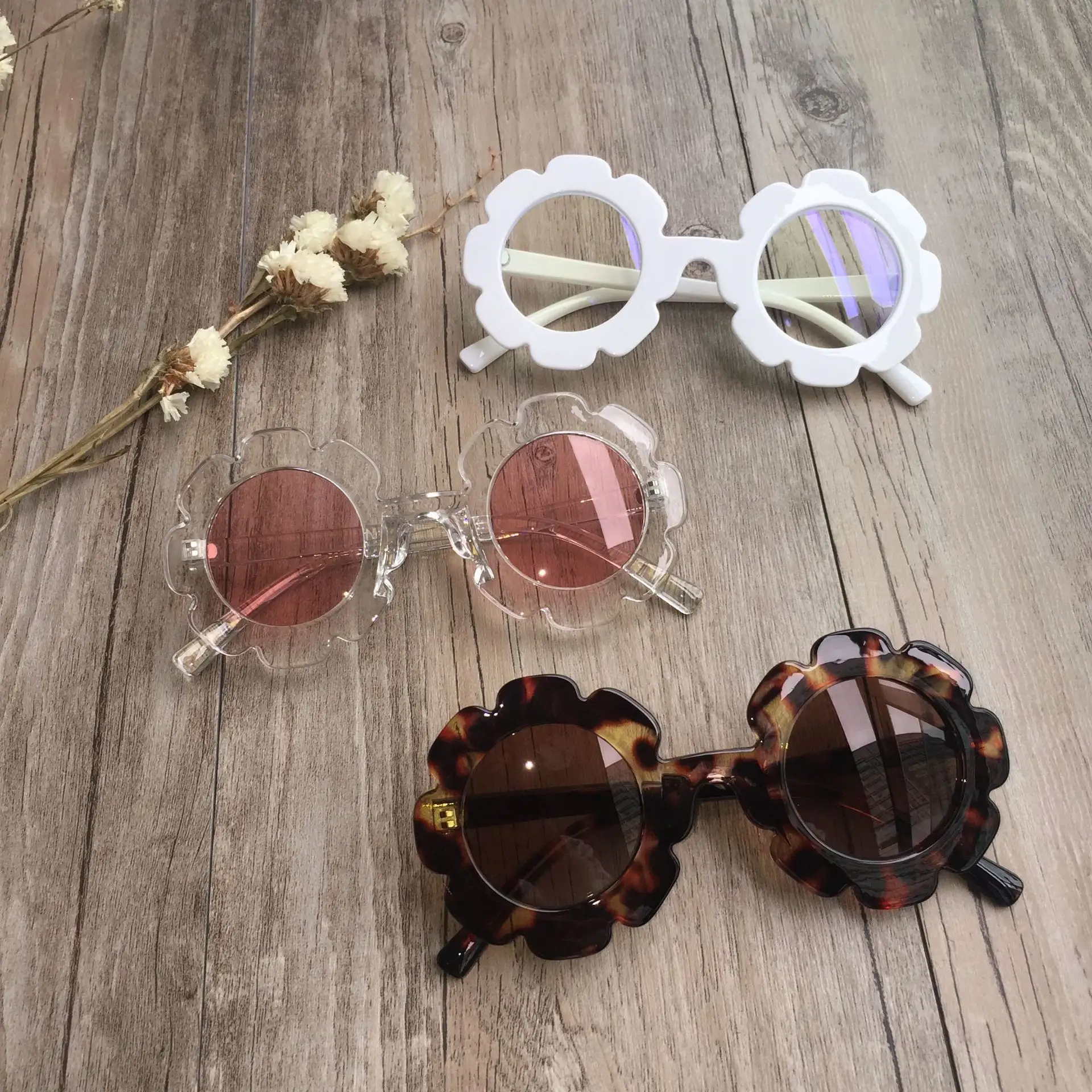 New Products UV400 Sun Flower Children's Glasses Night Market Hot Sell Sunglasses Children Metal Hinge Sunglasses Wholesale