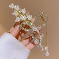 Jepit Rambut Model Vintage 2023, Desain Bunga Lily Valley, Kupu-kupu, Rumbai, Mutiara, Berlian, dan Biji Gandum, Bahan Zinc Alloy