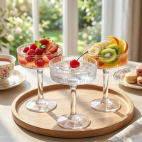 Verres à Martini jetables en plastique 5 oz, style vintage côtelé, pour cocktails, desserts et parfaits, idéaux pour les mariages et les fêtes