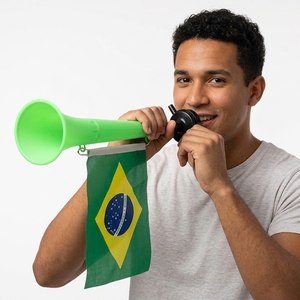 แตรเชียร์ฟุตบอลแบบพลาสติกคลาสสิก ยี่ห้อวูวูเซลา สำหรับแฟนบอลสหรัฐอเมริกา แคนาดา เม็กซิโก ปี 2026 ใช้ในสนามกีฬา เพิ่มเสียงเชียร์ - Product Image 5