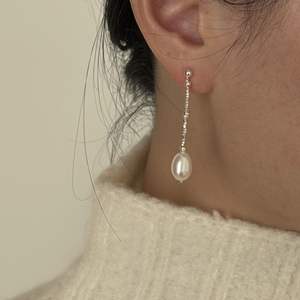 Boucles d'oreilles pendantes longues et délicates en argent pur S925 avec design de perle brisée, style rétro exquis pour femmes - Product Image 3