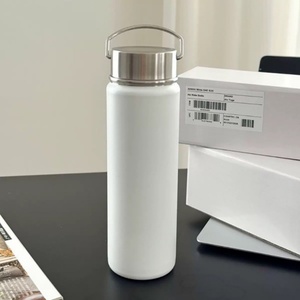 Termo Clásico Simple Portátil Antideslizante de Acero Inoxidable Mate con Aislamiento de 6-12 Horas, Tapa Giratoria y Asa con Estampado de Letras - Product Image 5