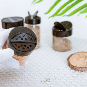 Prix usine Conteneurs de secoueur d'épices vides 150ml 200ml 420ml Pot en plastique transparent pour animaux de compagnie - Product Image 1