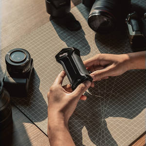 Poignée latérale rotative SmallRig avec déclencheur REC pour certains appareils photo <span class=keywords><strong>Canon</strong></span> / Blackmagic Design 5235 - Product Image 6