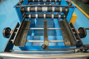 เครื่องขึ้นรูปลอนหลังคาอัตโนมัติสำหรับระบบหลังคาโลหะ - Product Image 5