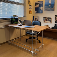 Bureau de style industriel vintage avec plateau en bois massif et pieds en acier inoxydable, bureau à domicile, bureau d'étudiant, table longue de studio