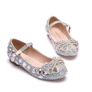 รองเท้าส้นแบนสำหรับเด็กผู้หญิง ประดับโบว์ รองเท้าทรงกลม รองเท้าเด็กประดับเพชร สำหรับงานแสดง - Product Image 1