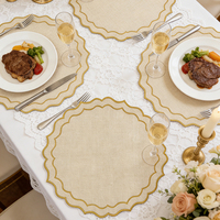Sets de table en tissu personnalisés haut de gamme, sets de table de mariage en lin brodé de luxe, bord festonné rond pour table à manger