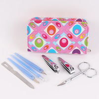 Ensemble de manucure portable 7 pièces avec coupe-ongles 7 en 1 en acier au carbone, professionnel et durable, emballage en boîte cadeau