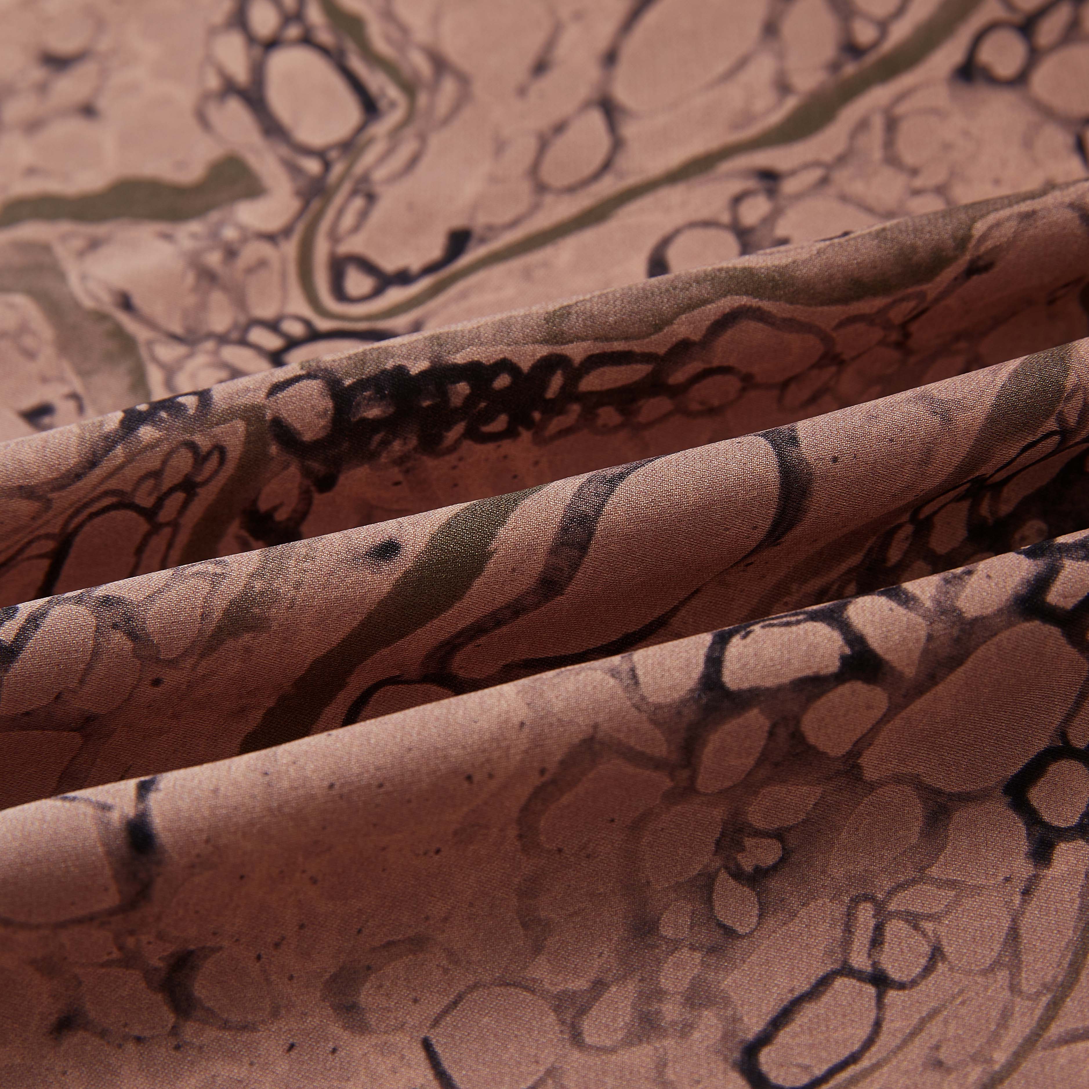 Círculos con tierra marrón