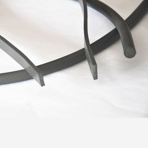 Selang karet silikon ekstrusi warna-warni berongga D dan bentuk O Strip silikon kustom EMI konduktif - Product Image 3