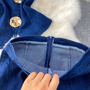 Conjunto de 2 Piezas de Moda para Mujer: Chaleco Vaquero sin Mangas con Cuello Redondo y Hebilla Metálica y Pantalones Anchos de Cintura Alta - Product Image 4