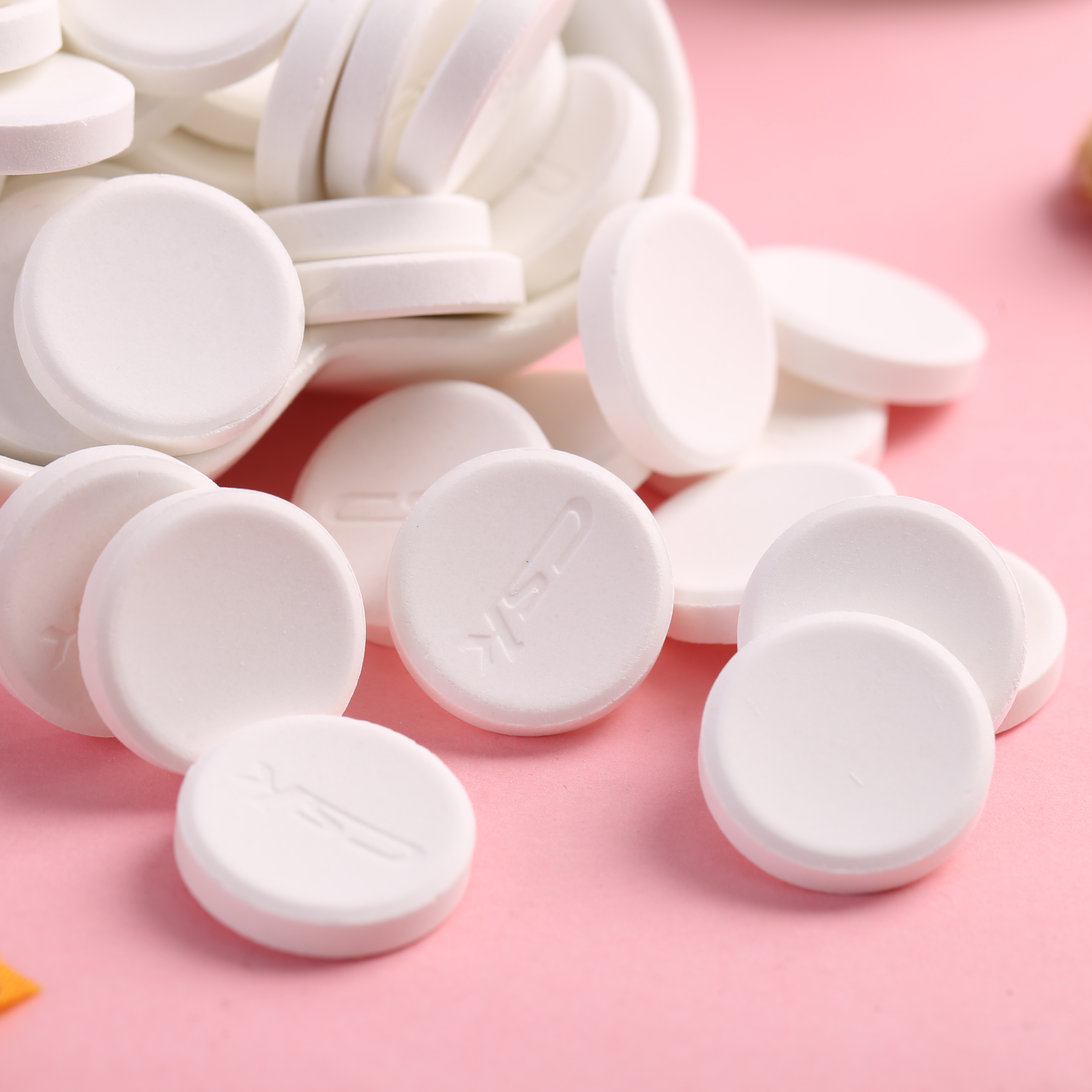 Энергетический напиток, таблетки витамина d для взрослых