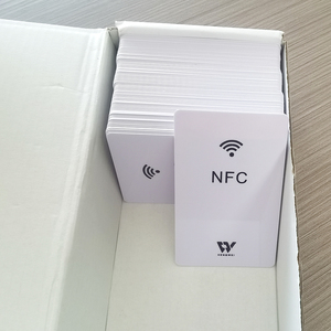 Carte à puce NFC215 en plastique blanc CR80, imprimable, PVC avec puce, étanche, carte d'accès RFID pour hôtel - Product Image 6