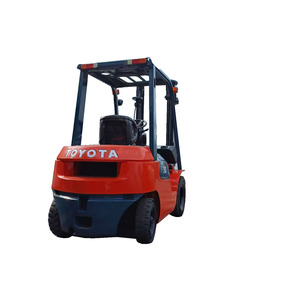 Montacargas Diésel FD30 3T de Segunda Mano con Desplazador Lateral Hidráulico, Neumáticos Sólidos y Mástil de Dos Etapas - Product Image 1