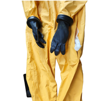 Vêtements de protection chimiques encapsulés de sécurité du corps entier en PVC flexible rouge/OEM pour la lutte contre l'incendie avec bottes et sac
