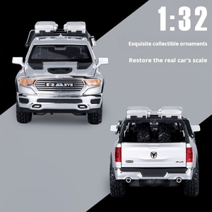 Modelo de Camioneta Ram de Aleación Fundida a Presión 1:32 con Puertas, Capó y Puerta Trasera Abribles, Luces, Sonido, Retroceso, Dirección y Amortiguadores para Niños - Product Image 1