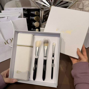 Ensemble de 3 pinceaux de maquillage professionnels en poils synthétiques, pinceaux pour fond de teint, poudre, anticernes, avec étui de voyage, cadeau de festival pour femmes - Product Image 4