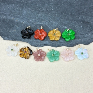 Colgante <span class=keywords><strong>de</strong></span> flor tallada en cuarzo fresa ópalo <span class=keywords><strong>de</strong></span> <span class=keywords><strong>piedra</strong></span> natural, con circonita cúbica (CZ) chapada en oro, para la fabricación <span class=keywords><strong>de</strong></span> collares y joyas DIY - Product Image 2