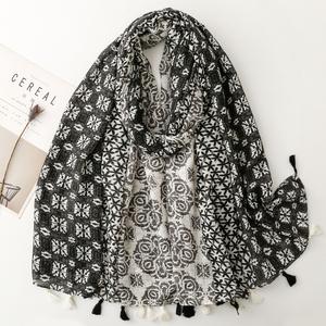 Usine Floral Imprimé Tête Hijab Écharpe pour Femmes Coton Étoles Rétro Ethnique Tête Wraps Viscose Cou Écharpe Châles avec Glands - Product Image 3