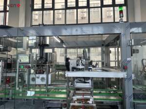 Robot d'injection Machines d'injection avec différentes exigences <span class=keywords><strong>Tubes</strong></span> <span class=keywords><strong>de</strong></span> sang Collecte Solution d'automatisation Clé en main - Product Image 4