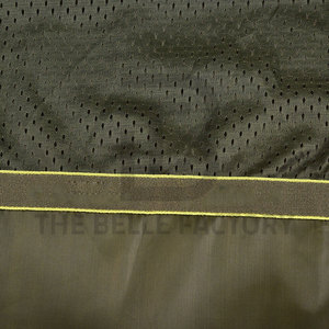 Chubasquero impermeable cómodo con cremallera para hombre para actividades al aire libre para viajes y senderismo hecho en Pakistán - Product Image 6