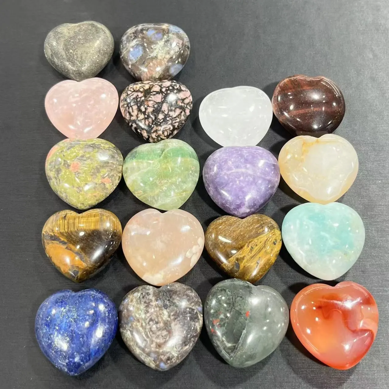 Venta al por mayor de cristales naturales, piedras preciosas curativas, cristal de corazón pequeño Vintage para decoración ornamental