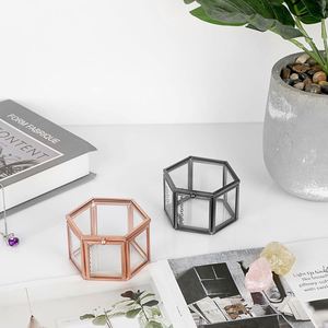 Caja de Joyería de Vidrio y Latón Dorado de Estilo Nórdico Moderno, Organizador de Maquillaje Cosmético de Escritorio, Contenedor Hexagonal para Adornos, Decoración de Mesa - Product Image 6