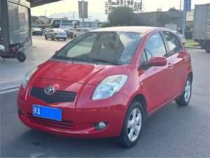 Toyota Yaris 1.6E Comfort Auto 2009, práctico hatchback compacto, confiable y eficiente en combustible, perfecto para la ciudad. - Product Image 2