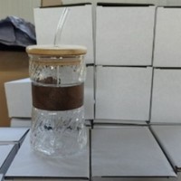 En stock, Tasse à café moderne et simple, sans poignée, sans couvercle, à double paroi, avec couvercle à vis, soufflée à la main, avec manchon soufflé à la main, pour café glacé