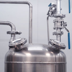 La bouilloire de cristallisation est un équipement de cristallisation qui doit refroidir rapidement avec de l'eau réfrigérée après avoir réagi - Product Image 5