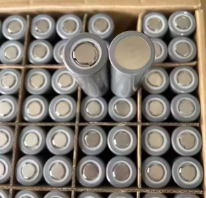 Cost Effective High Performance Cheap Lithium Ion <b>Battery</b> Cells 21700 4800mAh 3.6V <b>3.7V</b> 8C 10C Li-ion Cell - Product Image 4