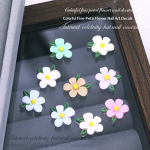 Nouveaux accessoires pour nail art : Matériaux de décoration pour <span class=keywords><strong>ongles</strong></span> en résine, style frais, tendance Ins, fleur de gardénia à cinq pétales - Product Image 2