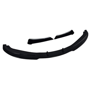 ลิ้นกันชนหน้าสำหรับ BMW E90 ปี 2005-2008 สีดำเงา 5 ชิ้น ลายคาร์บอน - Product Image 4