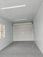 Conteneur de conception méditerranéenne pliable ou modulaire pour garage de voiture, utilisation en parking, conteneur détachable de 20 pieds avec porte à enroulement