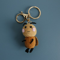 Peluche de cafard en crochet fait main, poupée d'insecte amusante pour cadeau farceur, cadeau original unique, anime