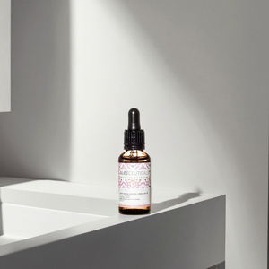 Hecho en España, Marca Aleceuticals Healthcare S.L, Suero Facial Reafirmante de 30 ml con Ácido Hialurónico, Aloe Vera y Algas Verdes - Product Image 1