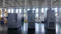 Système de stockage d'énergie BESS LiFePO4 intégré Hipech pour l'extérieur, 100 kWh-2000 kWh, avec refroidissement liquide pour usage commercial et industriel