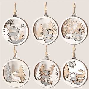 Ornements de Noël écologiques de style européen, pendentifs rennes en bois gravés, cercles évidés personnalisables - Product Image 1