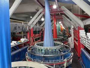 थोक टिकाऊ प्लास्टिक पी बुनाई रशनेल पीपी बुना हुआ ट्यूबुलर लेनो कपड़े मेश नेट बैग रोल या जलना प्याज - Product Image 3