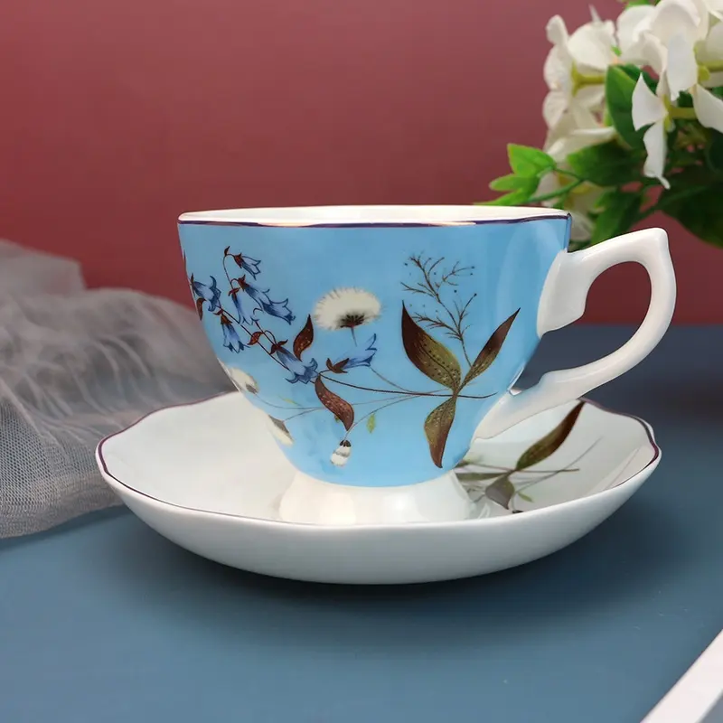China Fabrik individuelles Design feines Knochen-Keramik-Tee- und Kaffeebecher-Set zeitgenössischer Stil Porzellantasse und Untertassen-Sets