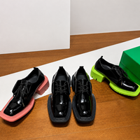 Chaussures de luxe 2026 pour hommes et femmes, baskets en cuir verni de haute qualité, mocassins à plateforme épaisse, bout carré, style décontracté Oxford