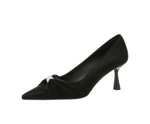 Zapatos elegantes para fiestas, estilo charol - tacones de aguja negros con punta en pico y sandalias para mujer - Product Image 1