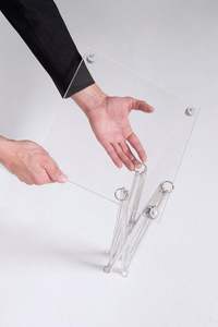 Tavolo Pieghevole Magic Spider Trucchi di Magia per Mago Accessori da Palco e Close-Up Gimmick Oggetti di Scena Illusioni Tavolo Magico Regolabile - Product Image 4